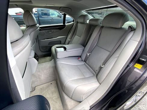 Used 2007 Lexus LS 460 RWD image 29
