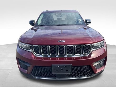 Used 2023 Jeep Grand Cherokee Laredo AWD/4WD image 18