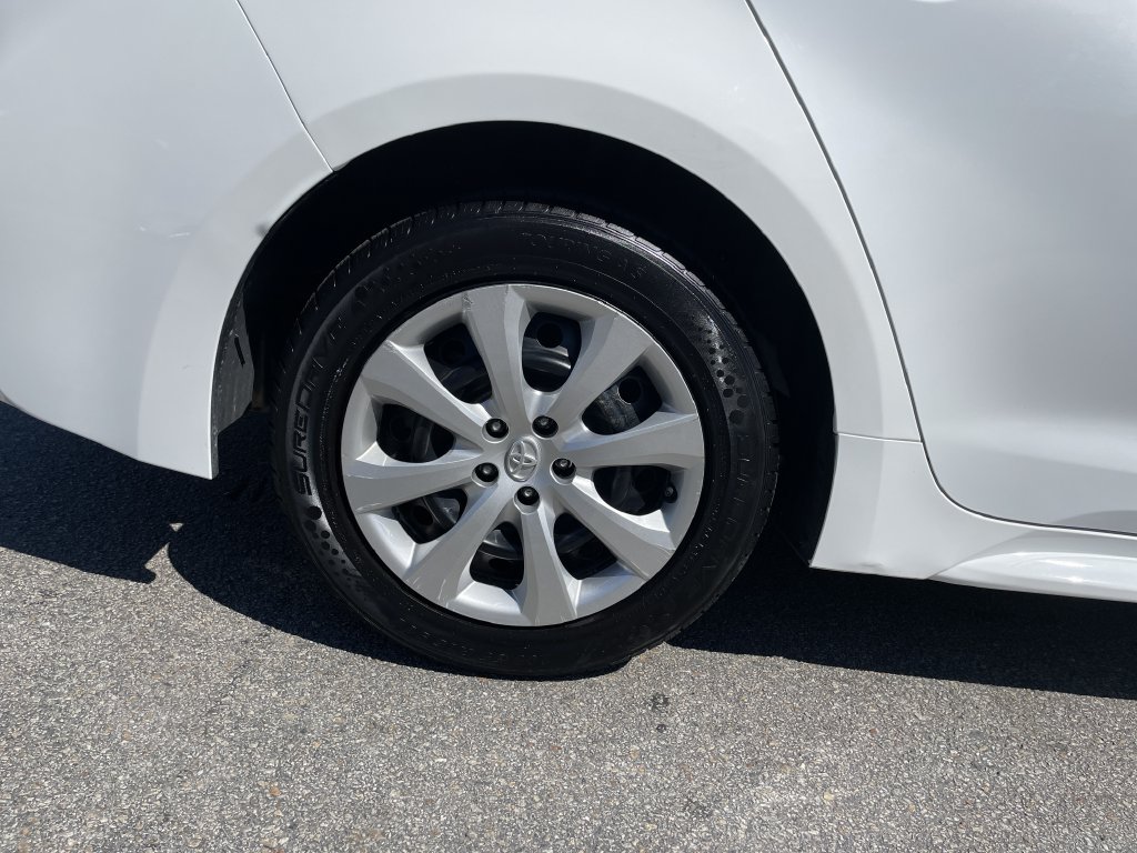 Used 2024 Toyota Corolla LE FWD image 12