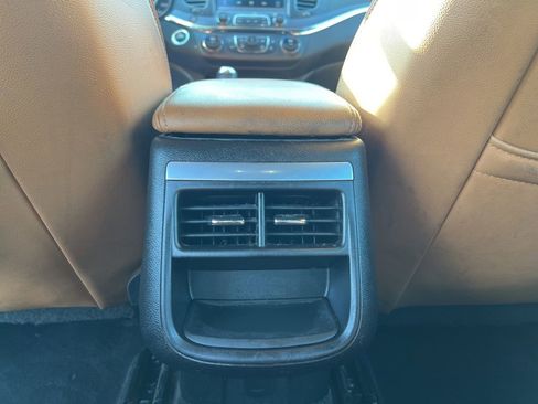 Used 2015 Chevrolet Impala LTZ image 23