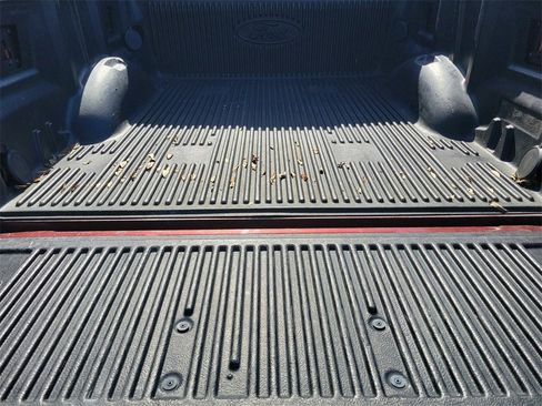 Used 2017 Ford F150 Lariat image 9