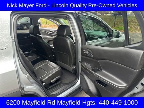 Used 2023 GMC Acadia SLT image 23