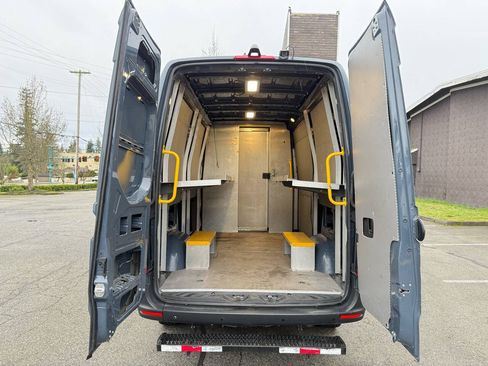 Used 2019 Mercedes-Benz Sprinter 144 image 6