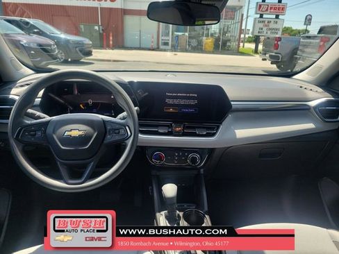 Used 2024 Chevrolet TrailBlazer LT FWD image 9