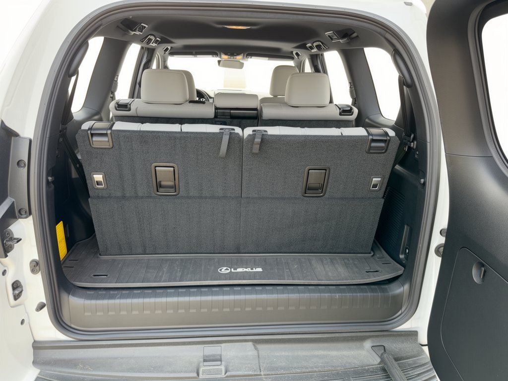 Used 2023 Lexus GX 460 w/ Black Line Special Edition AWD/4WD image 28