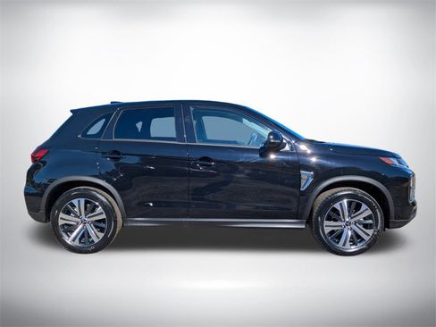 New 2025 Mitsubishi Outlander Sport SE image 2