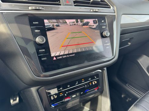 Used 2024 Volkswagen Tiguan SE R-Line image 24