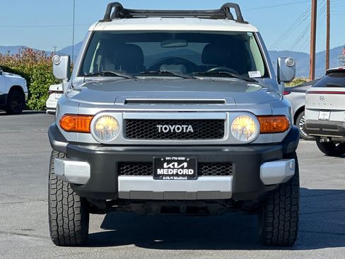 Used 2007 Toyota FJ Cruiser 4WD image 10