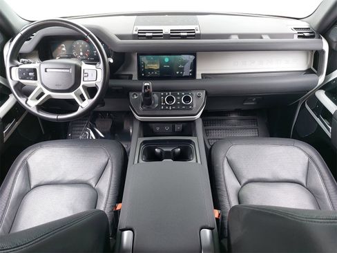 Used 2023 Land Rover Defender 110 X-Dynamic SE image 9
