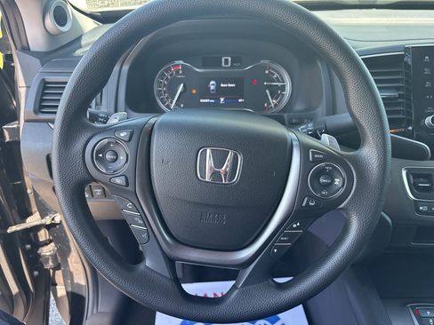 Used 2023 Honda Ridgeline Sport image 12