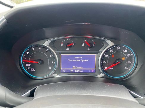 Used 2019 Chevrolet Equinox LT w/ Sun & Navigation Package image 21