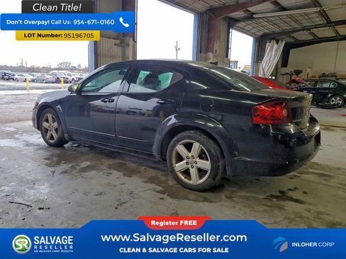 Used 2013 Dodge Avenger SE image 3