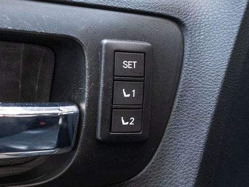 Used 2019 Toyota Tundra Platinum image 23