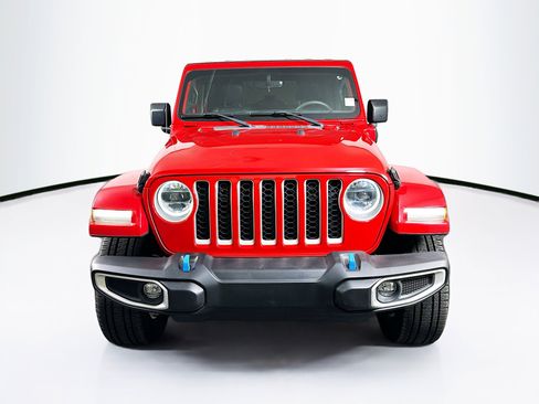 Used 2023 Jeep Wrangler Sahara image 2