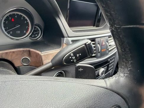 Used 2011 Mercedes-Benz E 350 4MATIC Sedan image 31