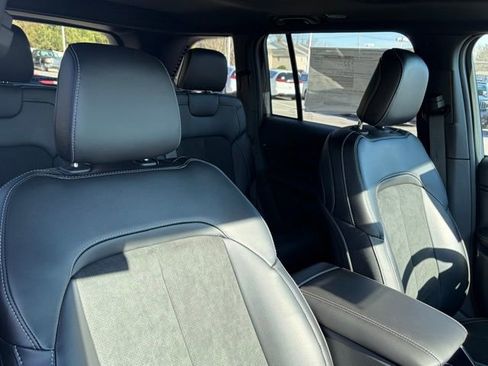 New 2025 Jeep Grand Cherokee Altitude image 29