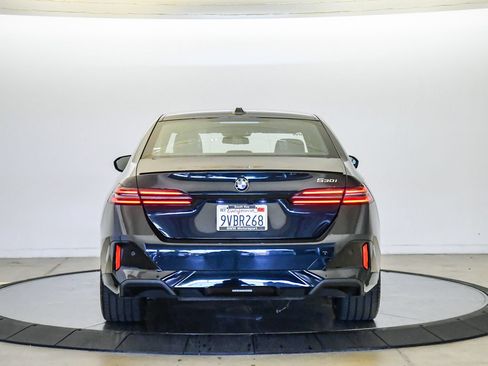 Used 2026 BMW 530i w/ M Sport Package RWD image 3