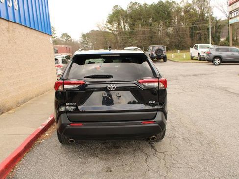 Used 2021 Toyota RAV4 XLE FWD image 6
