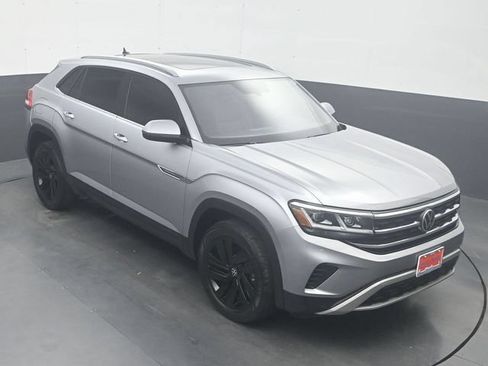 Used 2022 Volkswagen Atlas Cross Sport SE AWD/4WD image 19