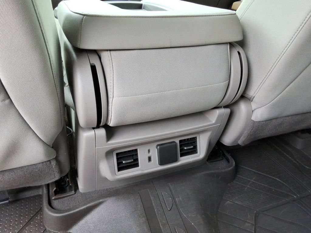 Used 2022 Chevrolet Silverado 1500 LT w/ Protection Package AWD/4WD image 19