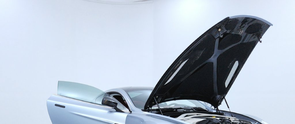Used 2014 Aston Martin Vanquish Coupe RWD image 12