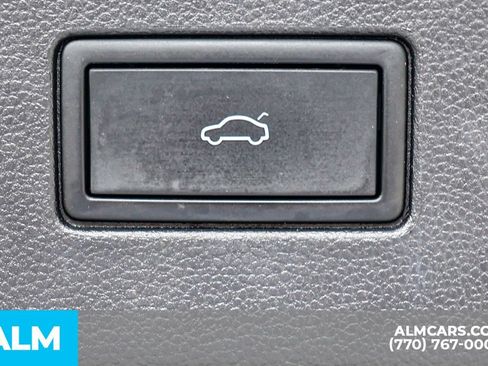 Used 2024 Volkswagen Atlas SE FWD image 25