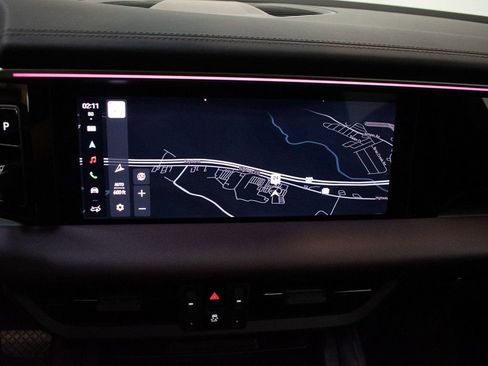 Certified 2025 Porsche Macan 4 Electric AWD/4WD image 28