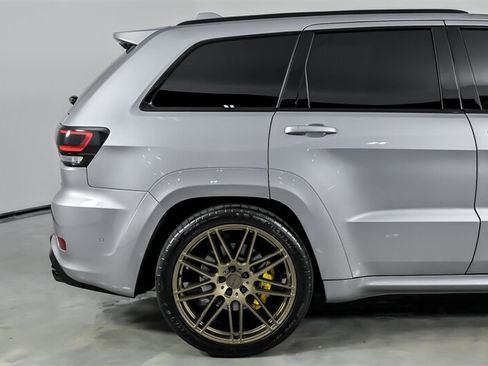 Used 2021 Jeep Grand Cherokee Trackhawk AWD/4WD image 13
