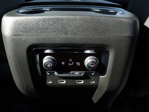 Used 2024 Chevrolet Tahoe High Country image 26