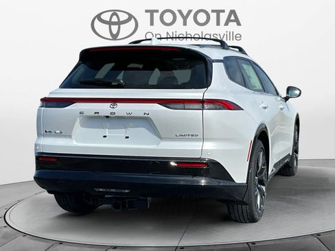 New 2026 Toyota Crown Signia Limited image 5