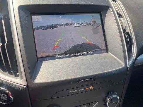 Used 2020 Ford Edge SEL w/ Convenience Package AWD/4WD image 6