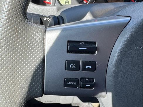Used 2018 Nissan Frontier SV AWD/4WD image 19