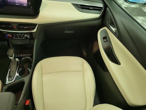 Used 2025 Buick Encore GX Sport Touring w/ Comfort Package image 18