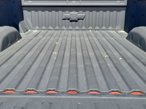 Used 2024 Chevrolet Silverado 2500 LT w/ Convenience Package image 31