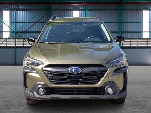 Used 2024 Subaru Outback Premium AWD/4WD image 7