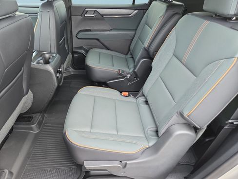 New 2026 GMC Acadia AT4 w/ LPO, Floor Liner Package AWD/4WD image 19