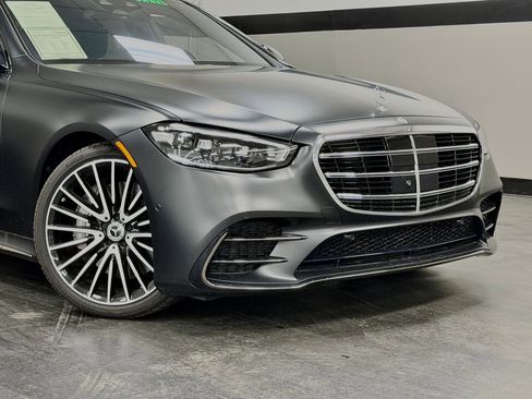 Used 2024 Mercedes-Benz S 500 4MATIC image 3