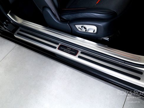 Used 2019 Rolls-Royce Dawn RWD image 28