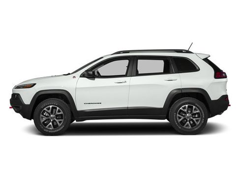 Used 2014 Jeep Cherokee Trailhawk w/ Cold Weather Group AWD/4WD image 6