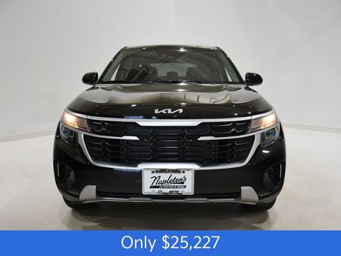 New 2026 Kia Seltos LX FWD image 2
