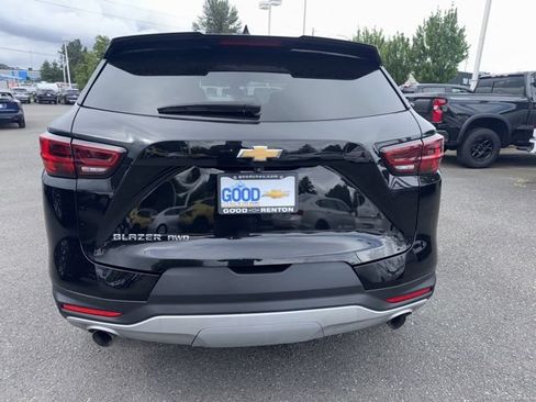 Used 2025 Chevrolet Blazer LT AWD/4WD image 4