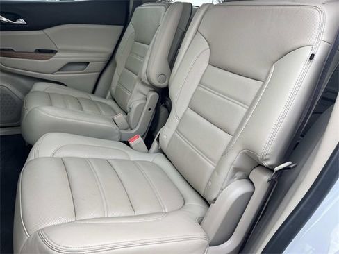 Used 2019 GMC Acadia Denali image 22