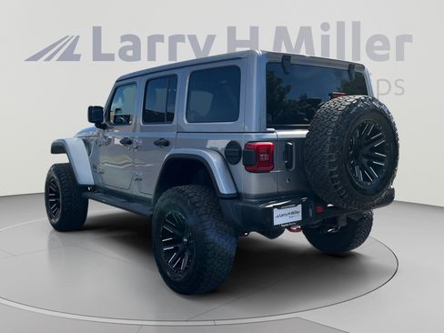Used 2018 Jeep Wrangler Unlimited Rubicon AWD/4WD image 3