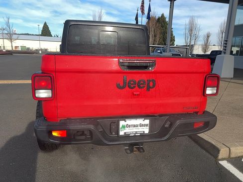 Used 2020 Jeep Gladiator Sport w/ Quick Order Package 24S image 14