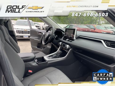 Used 2024 Toyota RAV4 XLE FWD image 31