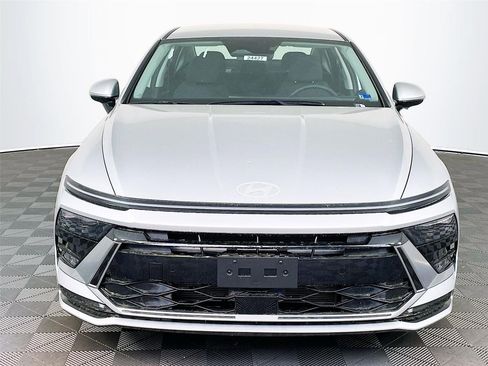 New 2026 Hyundai Sonata SEL FWD image 2