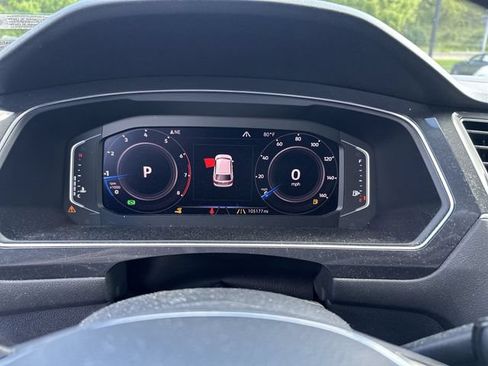 Used 2019 Volkswagen Tiguan SEL Premium w/ 3rd Row Seat Package AWD/4WD image 13