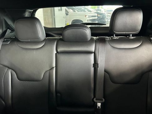Used 2022 Jeep Compass Latitude FWD image 13