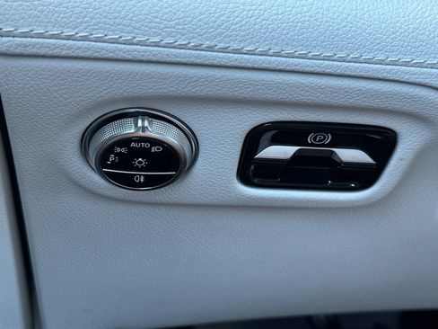 Used 2023 Mercedes-Benz EQS 580 4MATIC SUV image 31