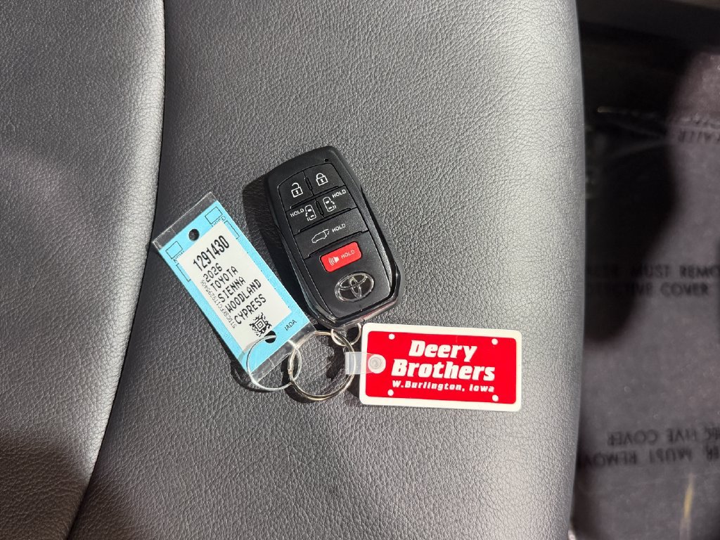 New 2026 Toyota Sienna XLE Woodland Edition AWD/4WD image 10